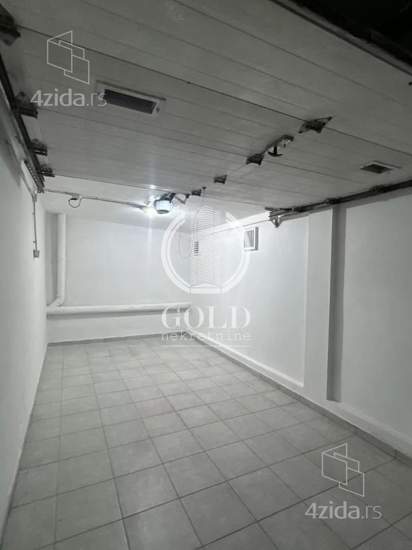 Garaža | 4zida