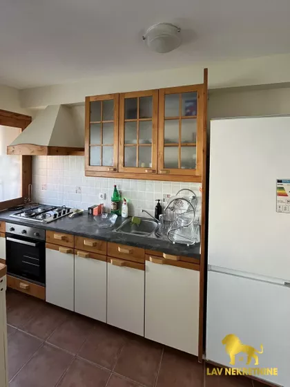 BRAĆE KRKLJUŠ | 4zida.rs