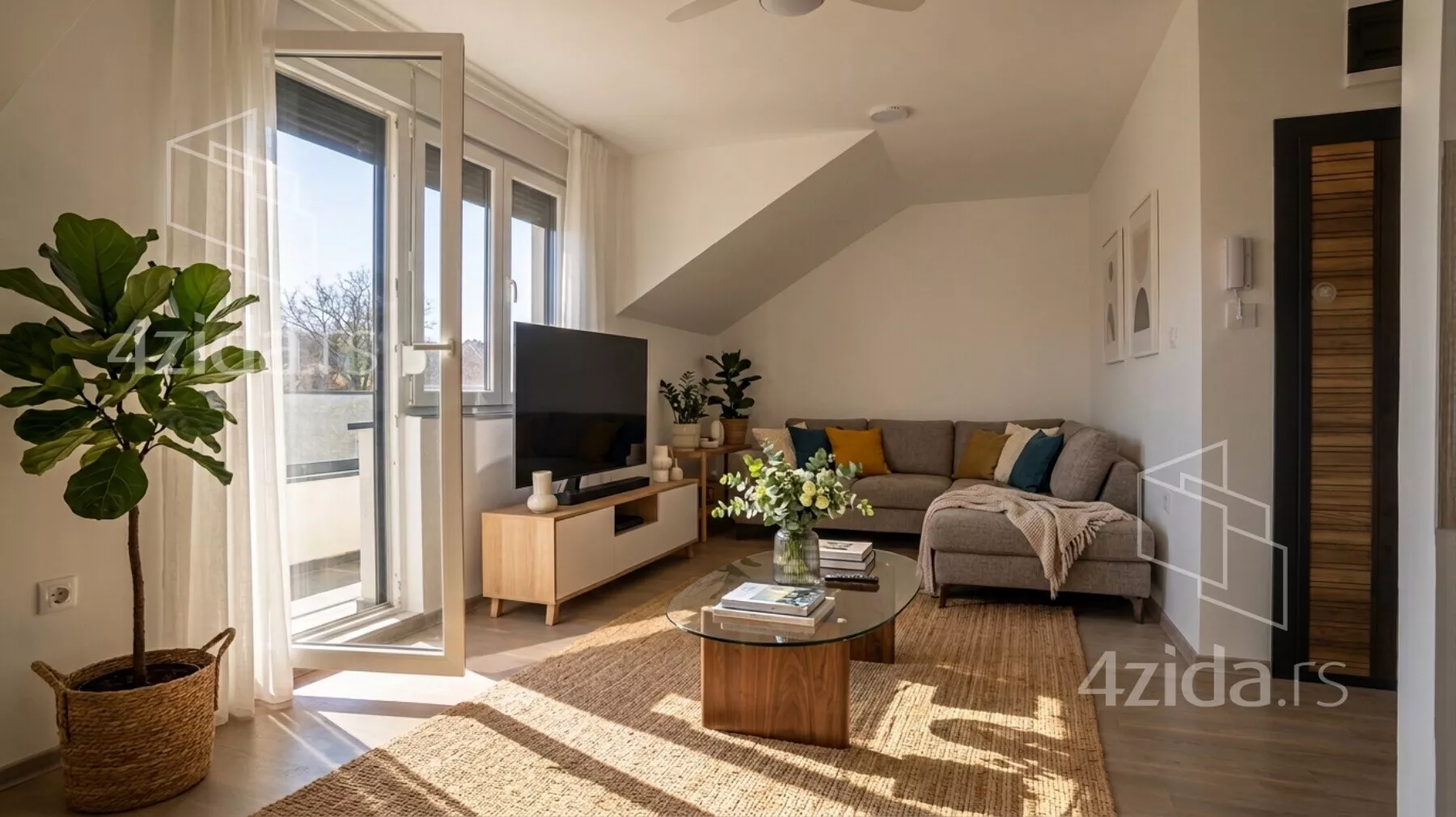 Troiposoban stan | 4zida