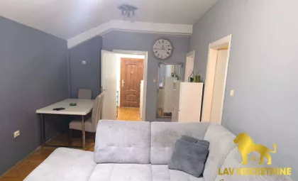 LAZE KOSTIĆA | 4zida.rs