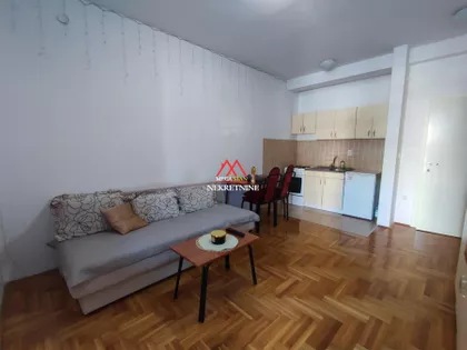 Petra Drapšina | 4zida.rs