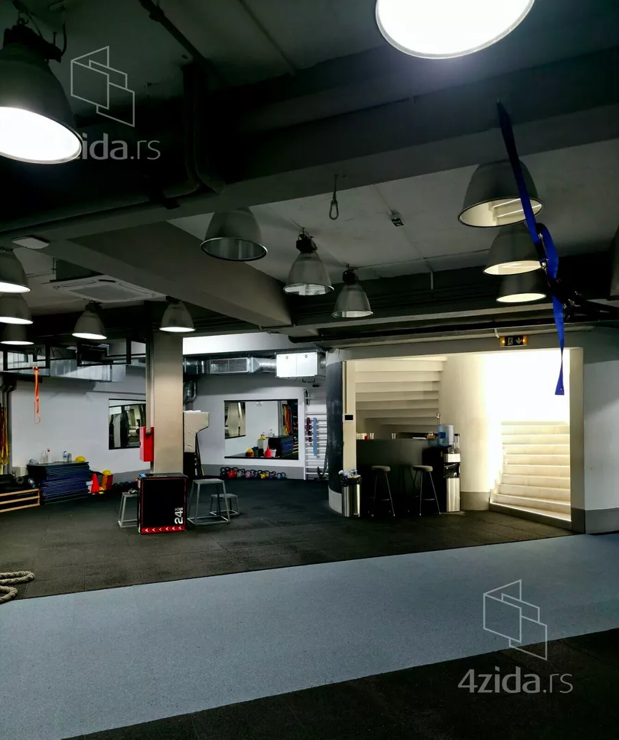 Poslovni prostor | 4zida