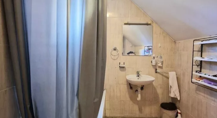 Šestosoban stan | 4zida