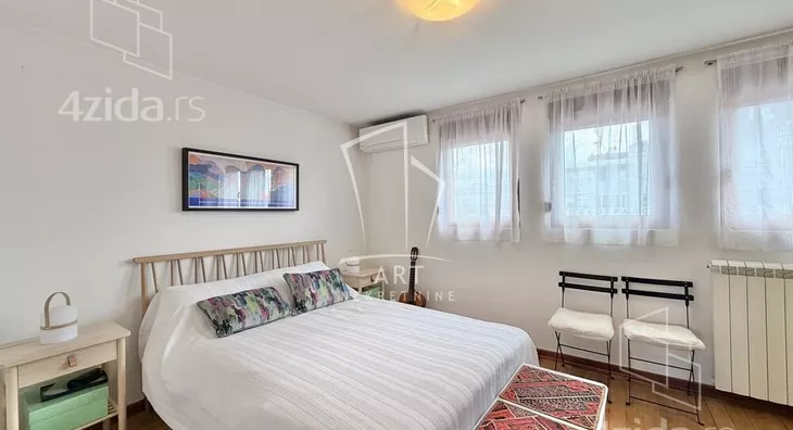 Četvoroiposoban stan | 4zida