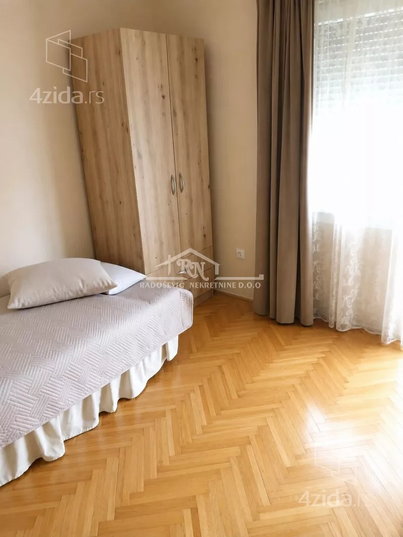 4-etažna kuća | 4zida
