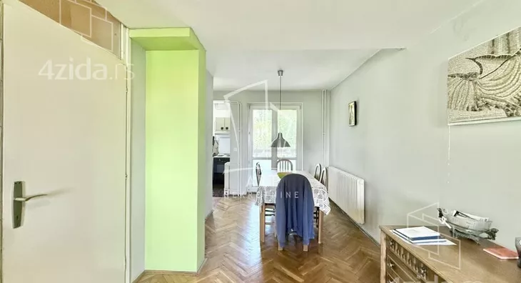 Petosoban stan | 4zida