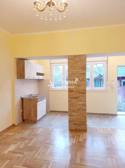 Milana Vukosa | 4zida.rs