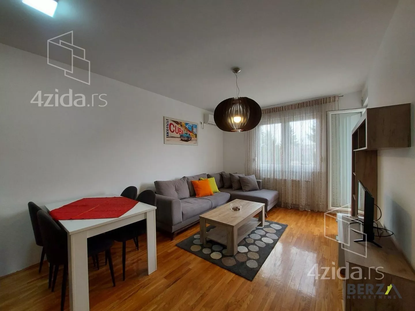 Jednoiposoban stan | 4zida