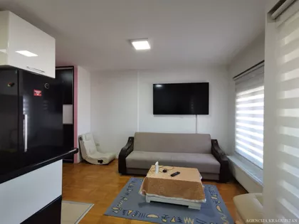 Vašarište | 4zida.rs