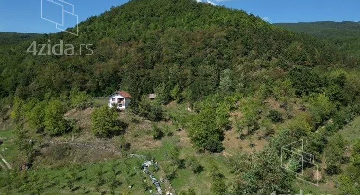 Plac | 4zida
