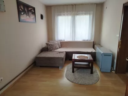 Kuća za izdavanje · 75 m² · Jajinci, Voždovac opština, Beograd