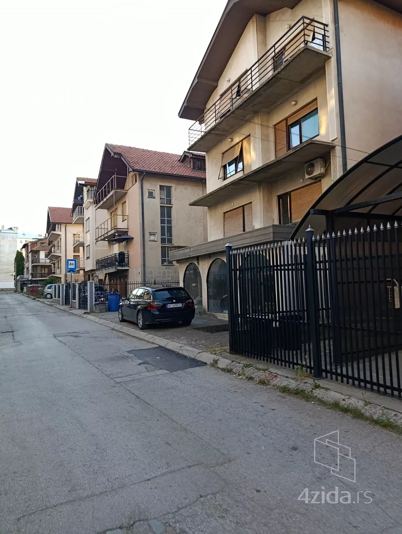 4-etažna kuća | 4zida