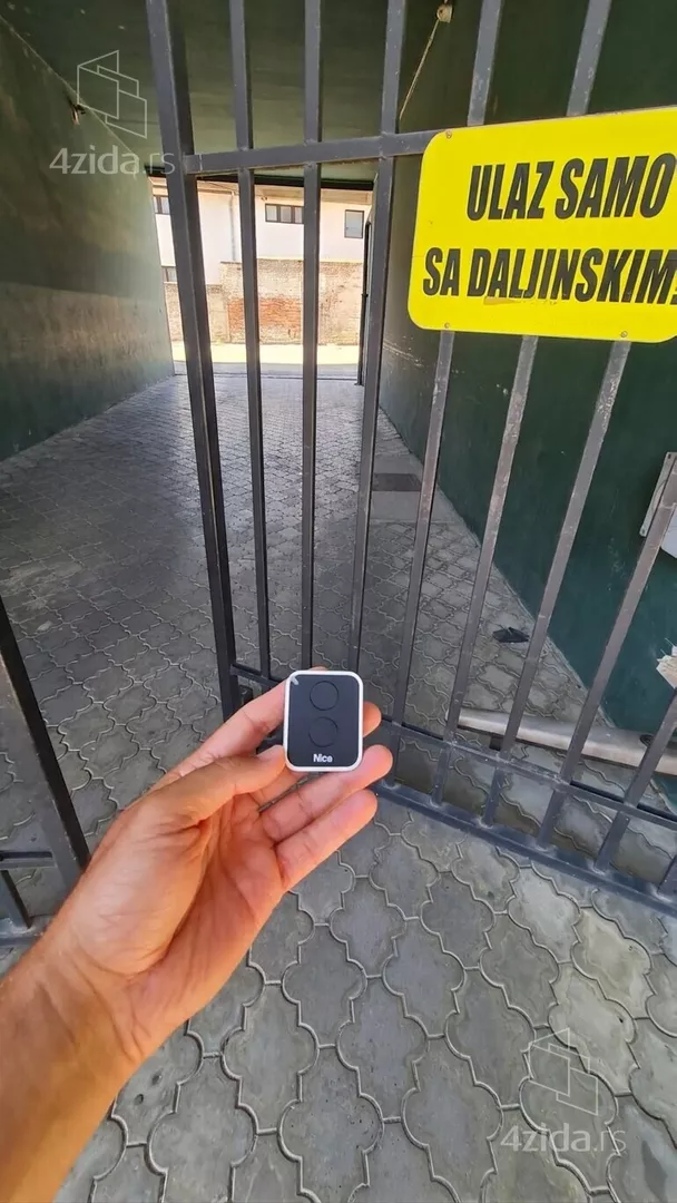 Garaža | 4zida