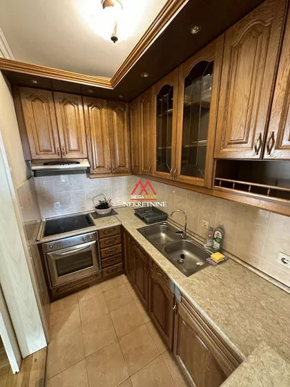 Lovćenska | 4zida.rs