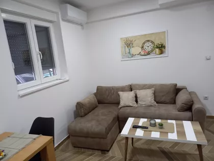 Dragana Simića | 4zida.rs