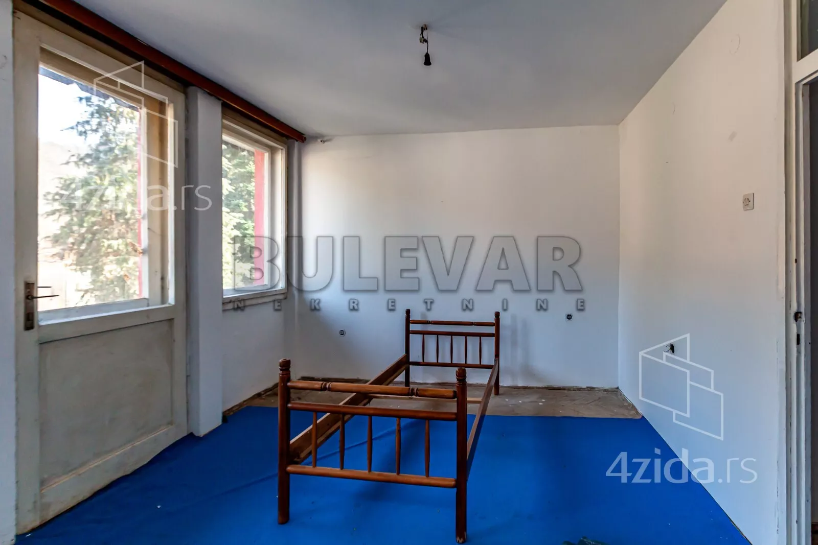 Lokal | 4zida
