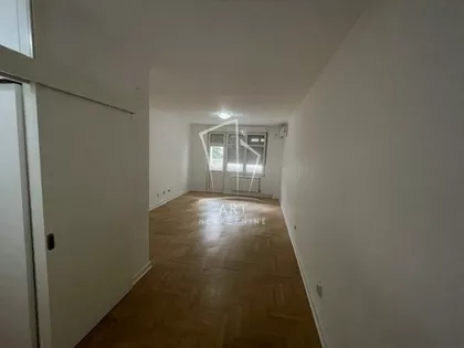 Dobropoljska | 4zida.rs