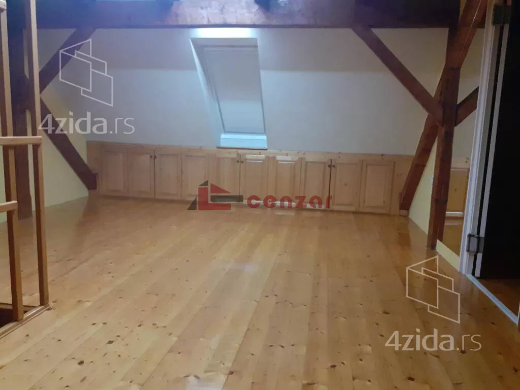 Šestosoban stan | 4zida