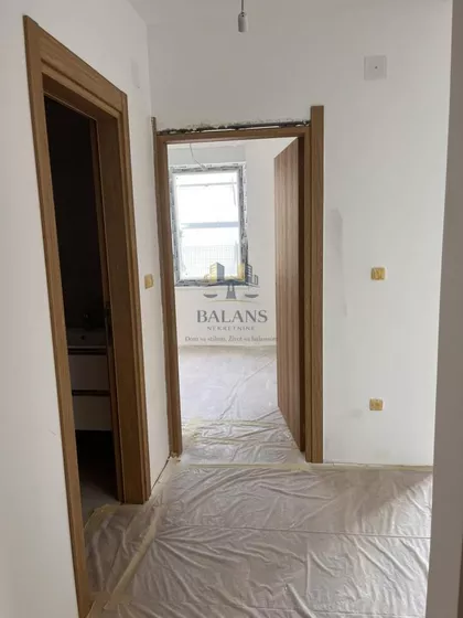 Stari Banovci | 4zida.rs
