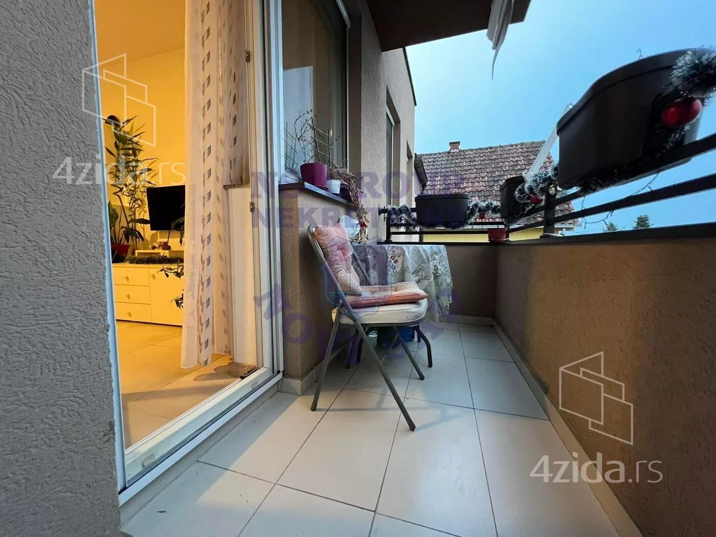 Dvoiposoban stan | 4zida