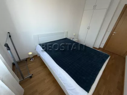 Crveni Krst Vračar | 4zida.rs