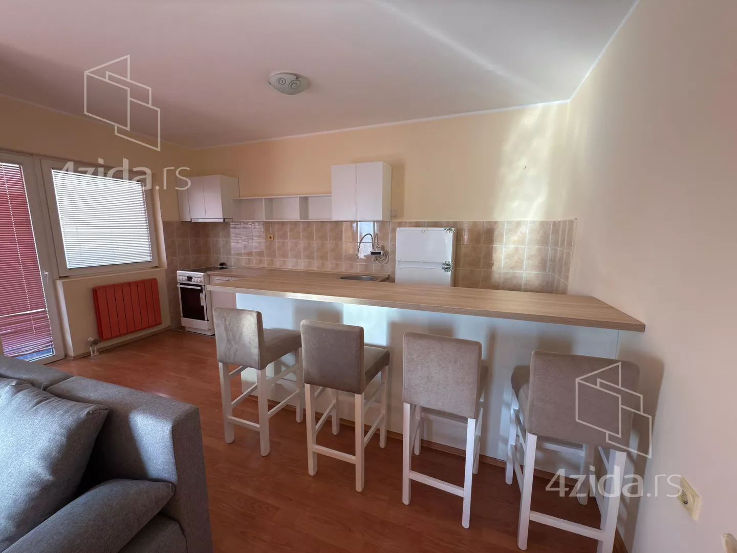 Jednoiposoban stan | 4zida