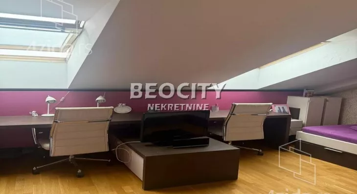 Četvoroiposoban stan | 4zida