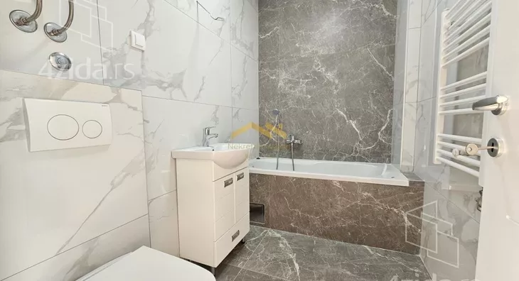 Šestosoban stan | 4zida