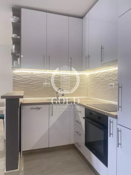 Marije Bursać | 4zida.rs