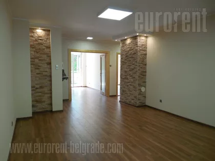 CENTAR | 4zida.rs