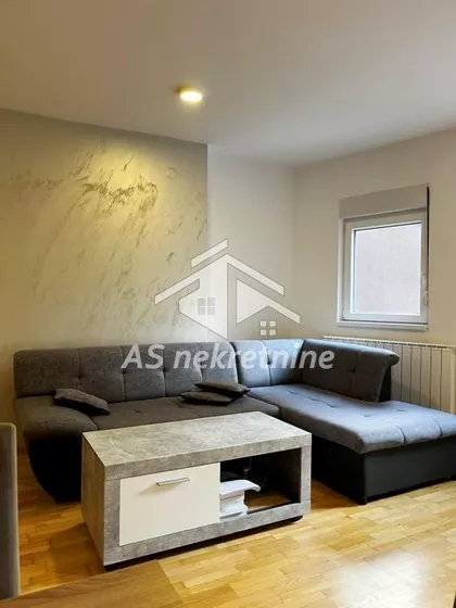 Autokomanda | 4zida.rs