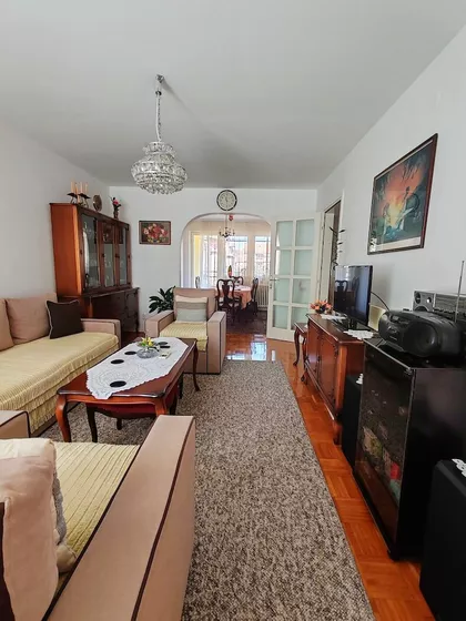 Nedeljka Gvozdenovića | 4zida.rs