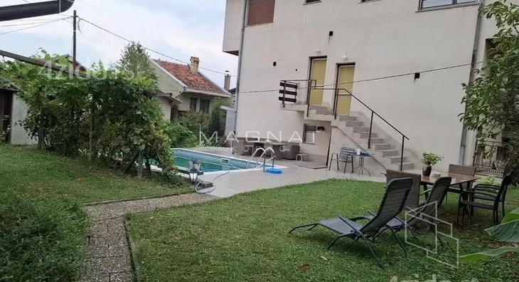 5-etažna kuća | 4zida