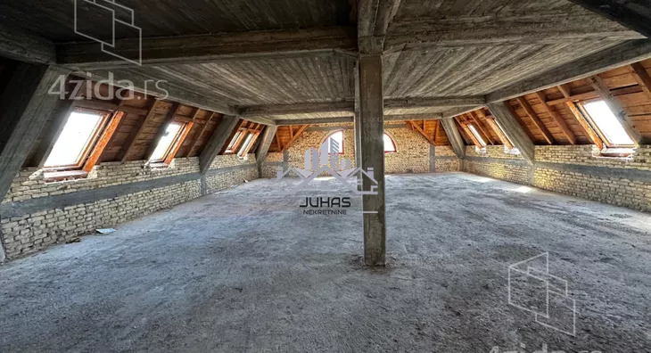 Turistički objekat | 4zida