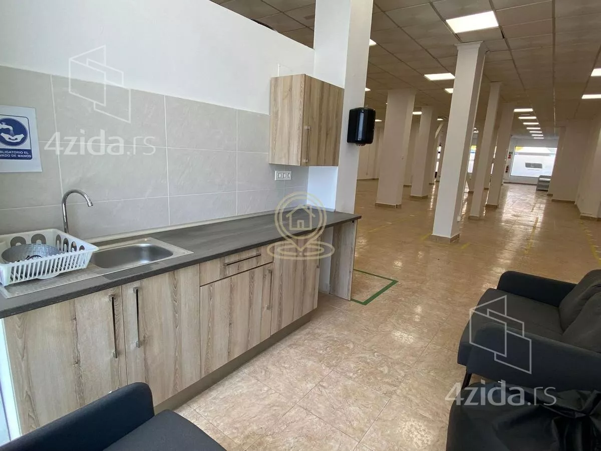 Poslovni prostor | 4zida
