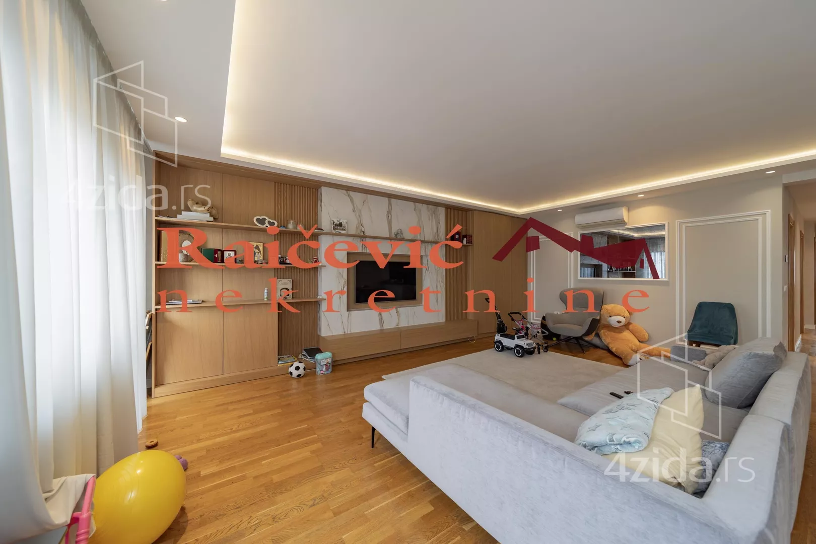 Četvorosoban stan | 4zida