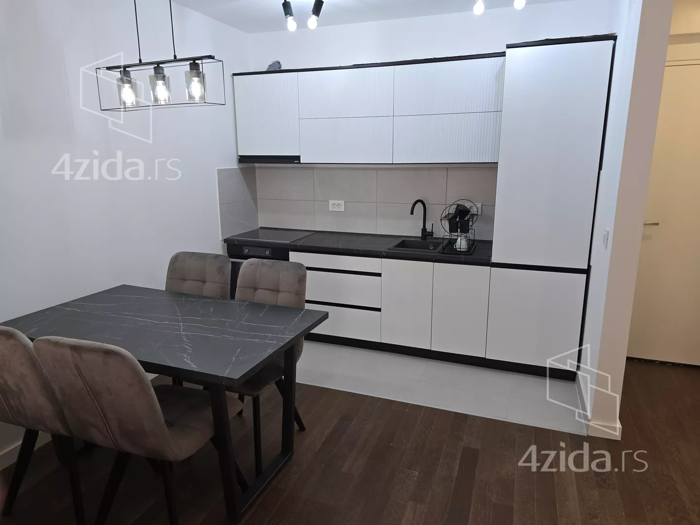 Garsonjera | 4zida
