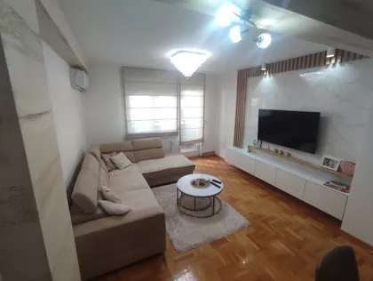 Zetska 30 | 4zida.rs