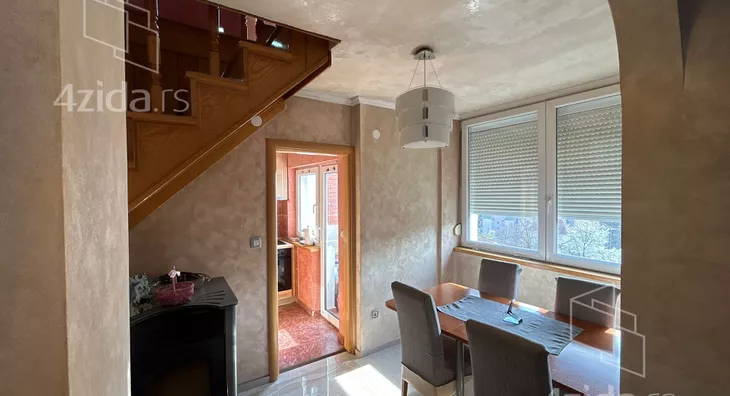 Četvoroiposoban stan | 4zida