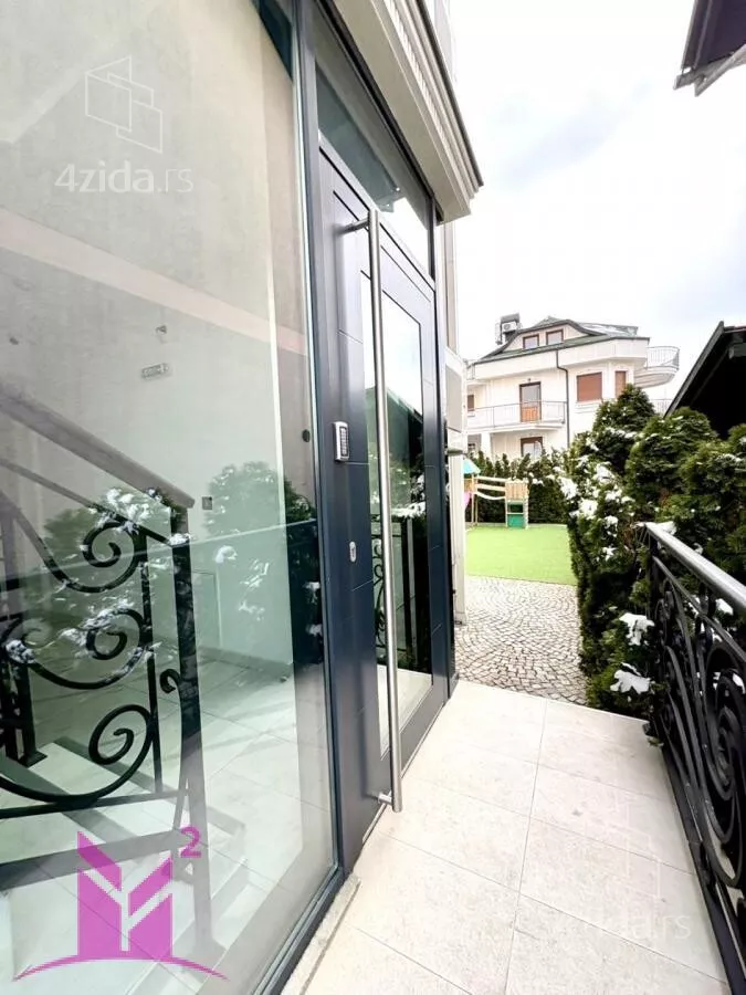 Troiposoban stan | 4zida