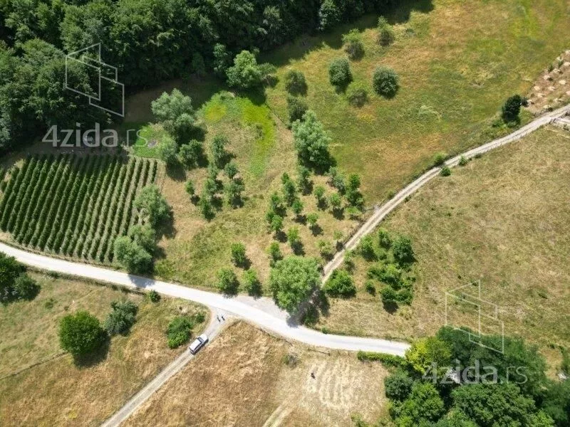 Plac | 4zida
