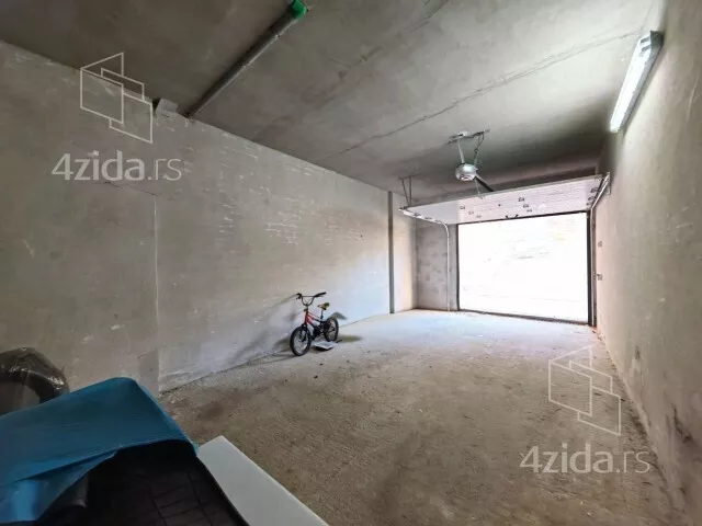 Garaža | 4zida
