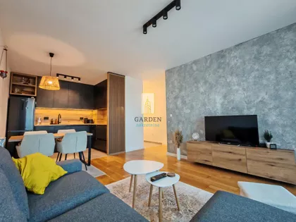 Karađorđeva | 4zida.rs