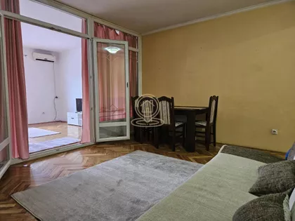 Bulevar Cara Lazara | 4zida.rs