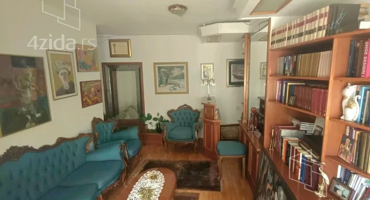 Četvoroiposoban stan | 4zida