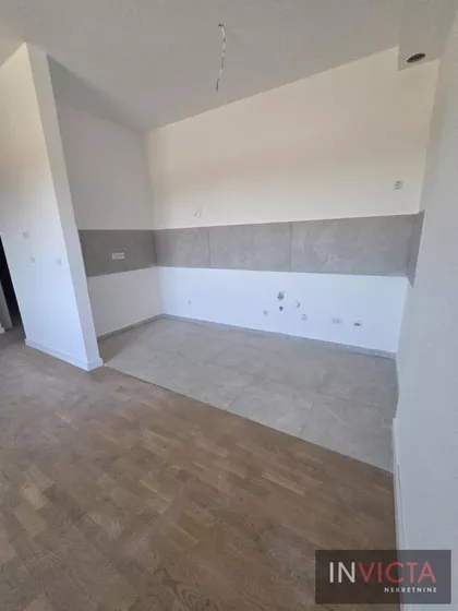 Sremska Kamenica | 4zida.rs
