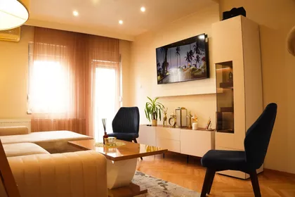 Stojana Novakovića 21A | 4zida.rs