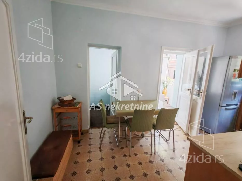 Fotografija stana 14 od 26