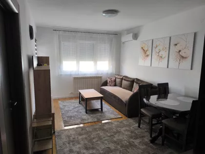 Aleksandra Bugarskog | 4zida.rs