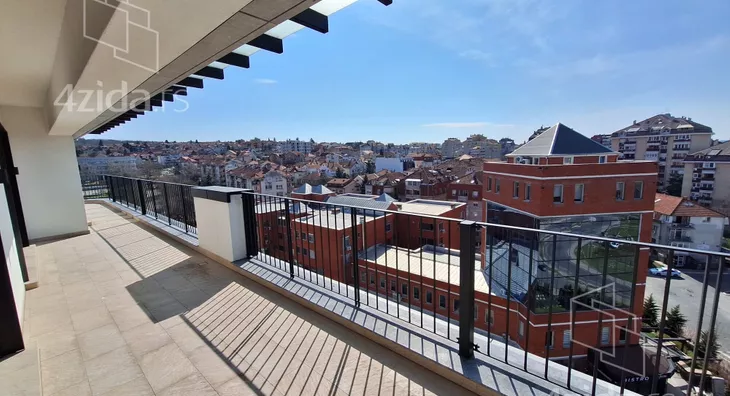 Petosoban stan | 4zida